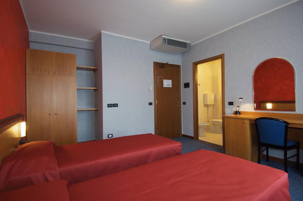 Hotel Residence Ducale Porto Mantovano Exterior foto