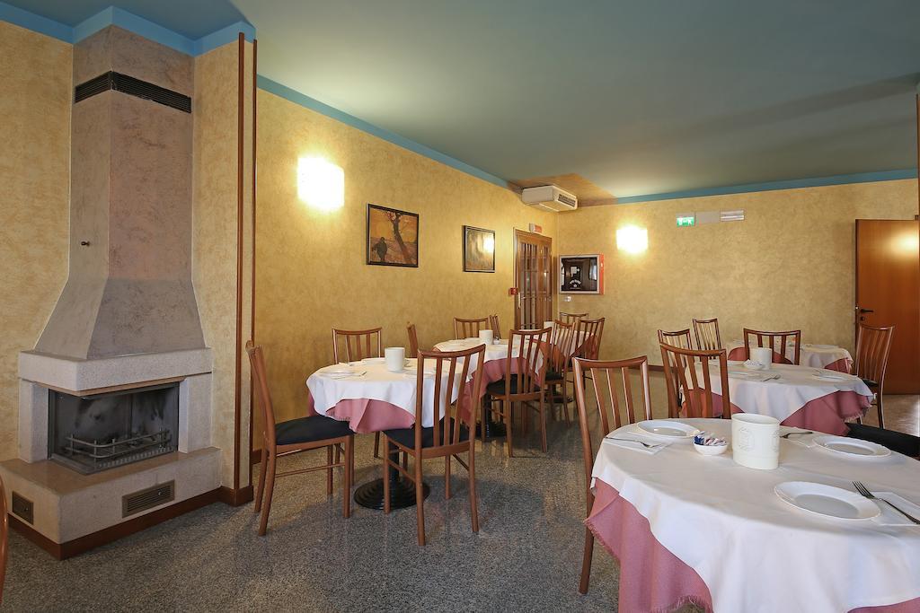 Hotel Residence Ducale Porto Mantovano Exterior foto