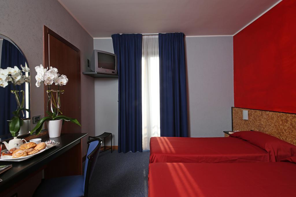 Hotel Residence Ducale Porto Mantovano Exterior foto