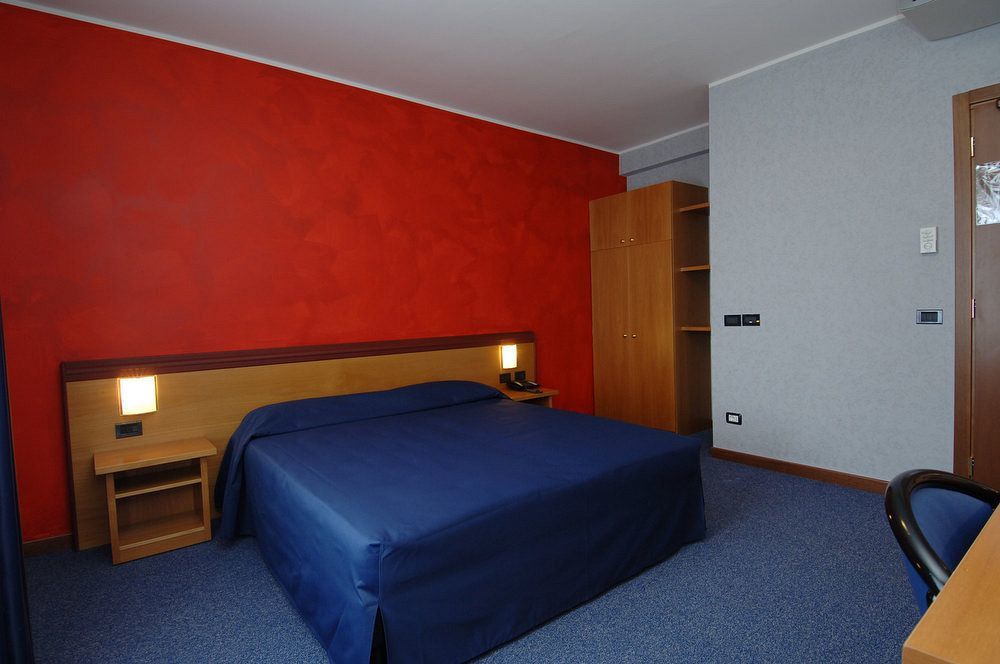 Hotel Residence Ducale Porto Mantovano Exterior foto